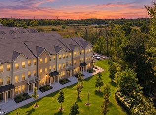 60 Sternadori Rd, Somerville Boro, NJ 08876