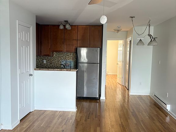 5th image of 207 13th Ave APT 7