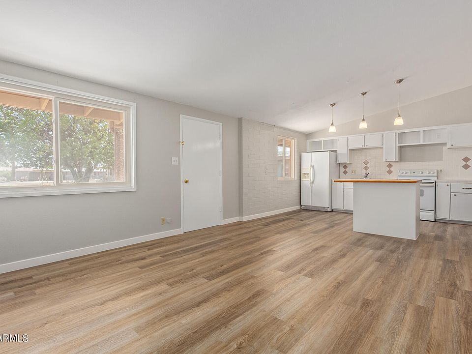 1st image of 10576 W OAKMONT Drive