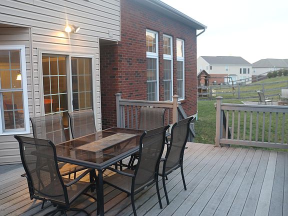 4th image of 301 Wexford Dr