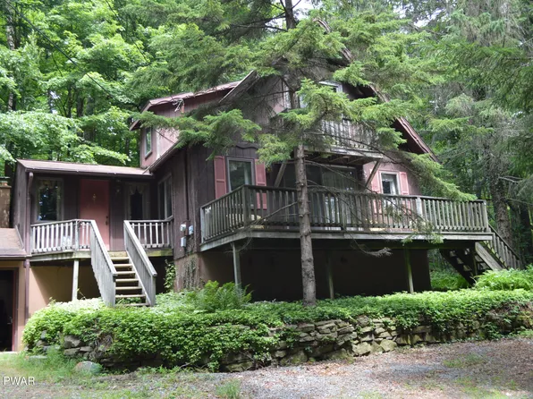 5 Akers Rd, Newfoundland, PA 18445