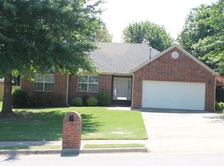 4903 Hawthorne Way, Springdale, AR 72762