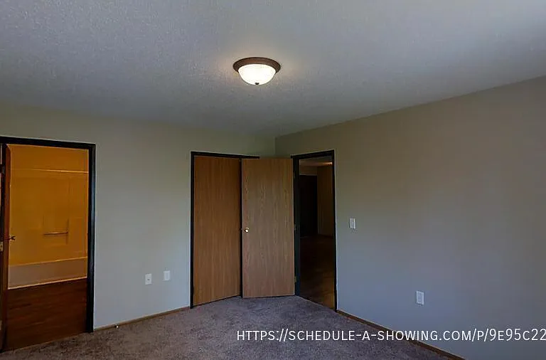 2445 Werner St #6 — Photo 9