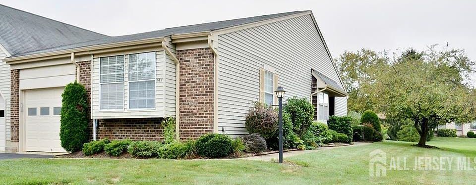 1st image of 54A Ethan Allen Dr