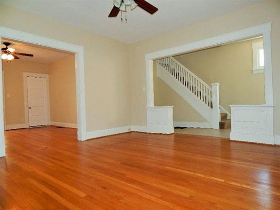 5th image of 2885 Losantiville Ave