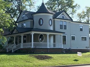 517 Pine St, Yankton, SD 57078