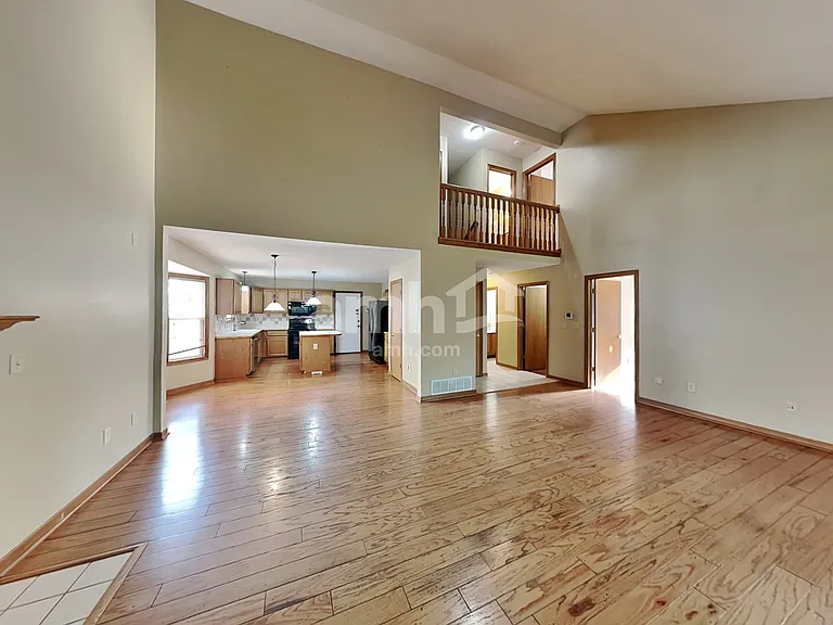 5650 Winsor Woods Dr — Photo 4
