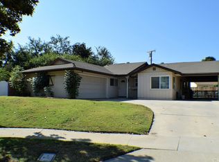 7802 Los Arboles Pl, Riverside, CA 92504