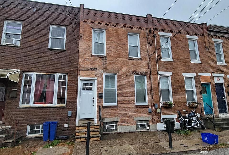 1st image of 2722 E Madison St