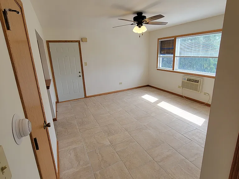 1244 Main St #O — Photo 11