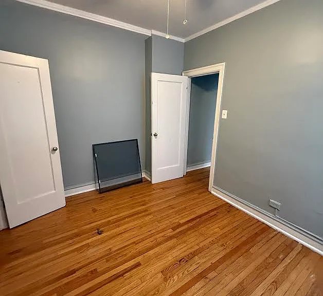 1369 W Estes Ave — Photo 7