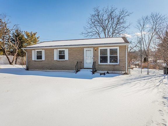 2nd image of 1424 Southampton Ct