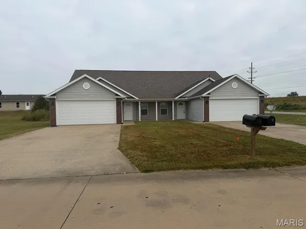 112/116 China Blue Ln, Cape Girardeau, MO 63701