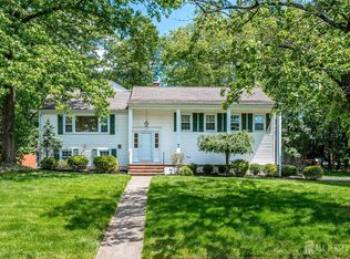 9 Fielding Pl, Edison, NJ 08820