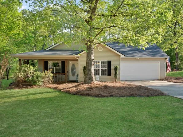 5320 Morgan Manor Dr, Lula, GA 30554