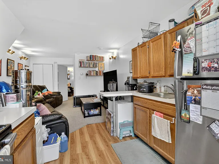 1418 S 8th St #1F — Photo 2