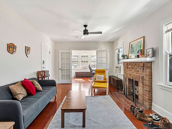 3rd image of 126 Louis Ave APT 2