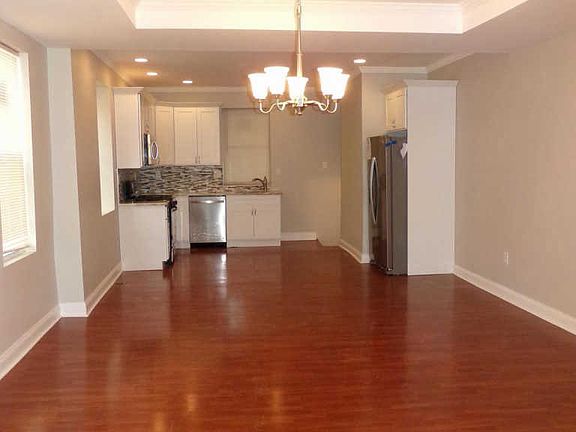 4th image of 2042 E Chelten Ave