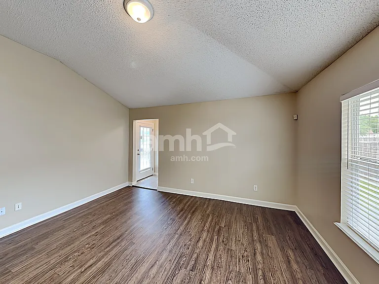 6076 Scenic Meadow Ln — Photo 5