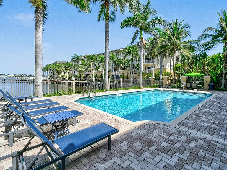 3940 N Flagler Dr #206 — Photo 26
