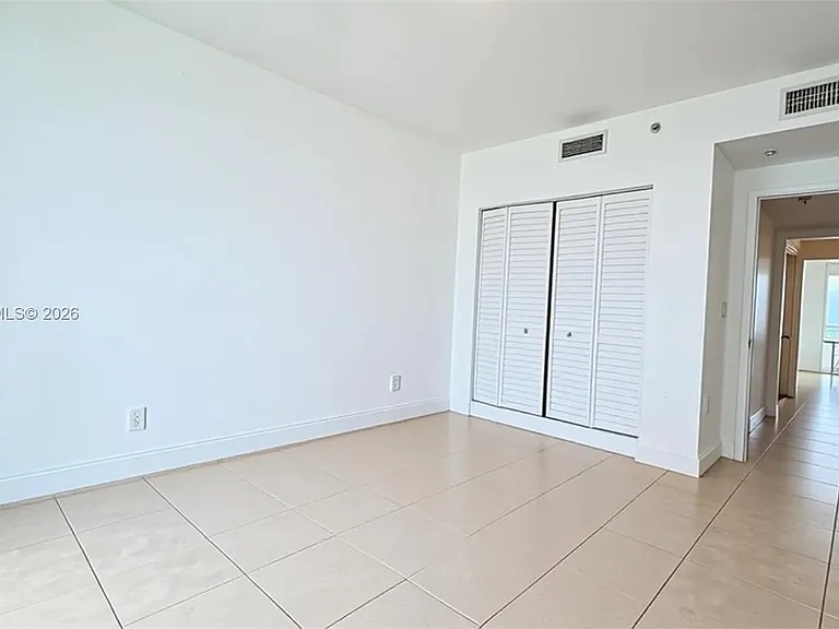 19400 Turnberry Way #1132 — Photo 12