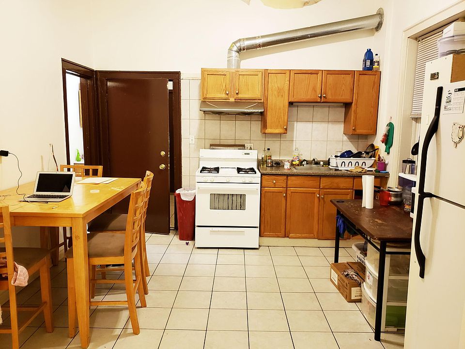 1st image of 250 W 31st St APT 1R