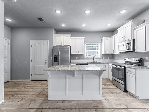 4th image of 1310 N Corsica Dr