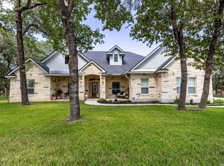 128 CHUCKWAGON DR, La Vernia, TX 78121