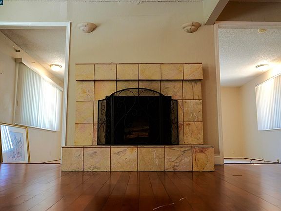 5th image of 3700 Lundholm Ave