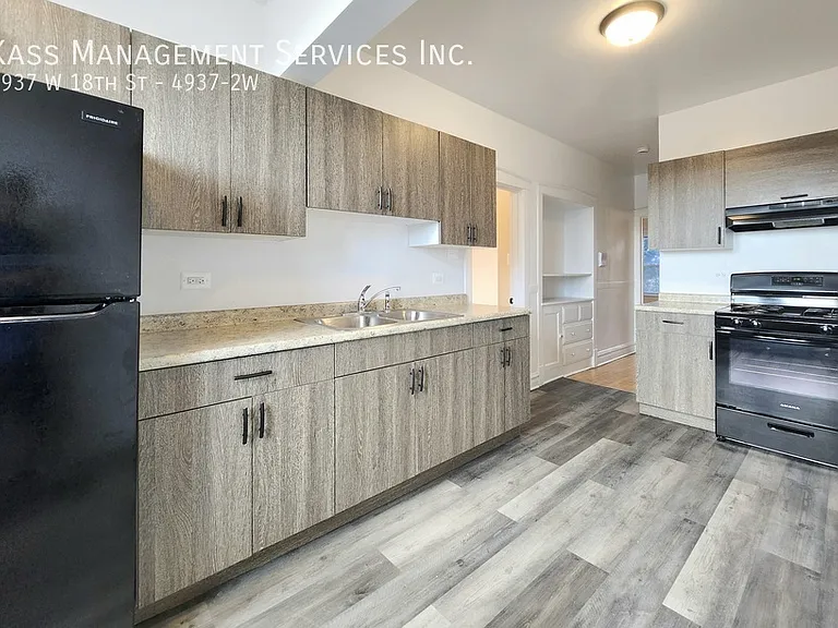 4937 W 18th St #2W — Photo 1