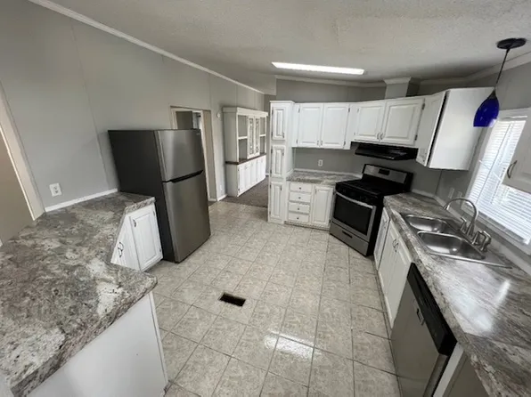 1133 Herrington Dr #420, Monroe, MI 48161