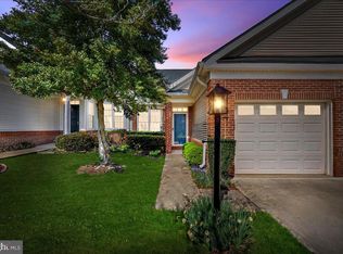 6904 Walnut Hill Dr, Gainesville, VA 20155