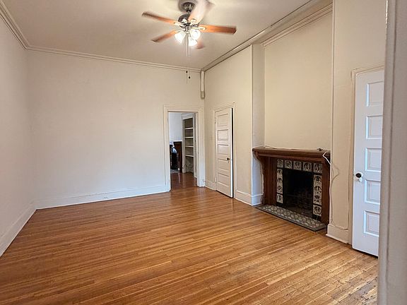 3rd image of 1630 Spruce St APT 3F