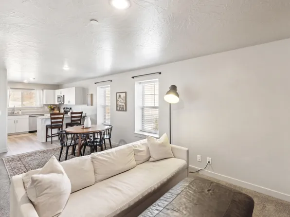 179 N Rock Canyon St #205, Hurricane, UT 84737