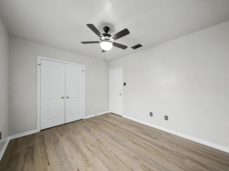 616 Man O War Dr — Photo 19