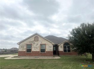 8407 Shaw Rd, Rogers, TX 76569