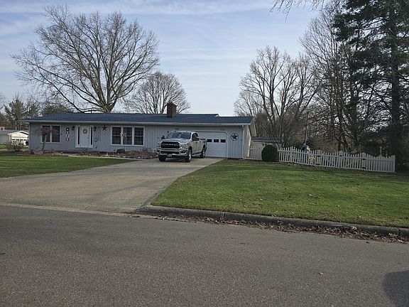 4th image of 915 Grand Ave