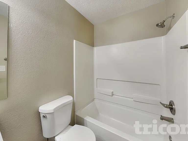 6407 Black Hawk Dr NE — Photo 15