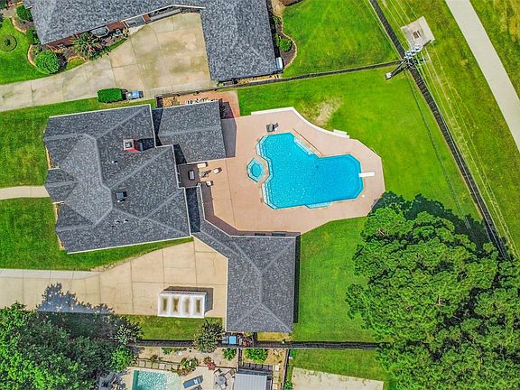 3rd image of 19023 Polo Meadow Dr