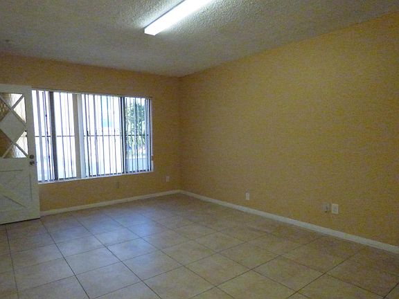 4th image of 1330 Prospect Ave APT D