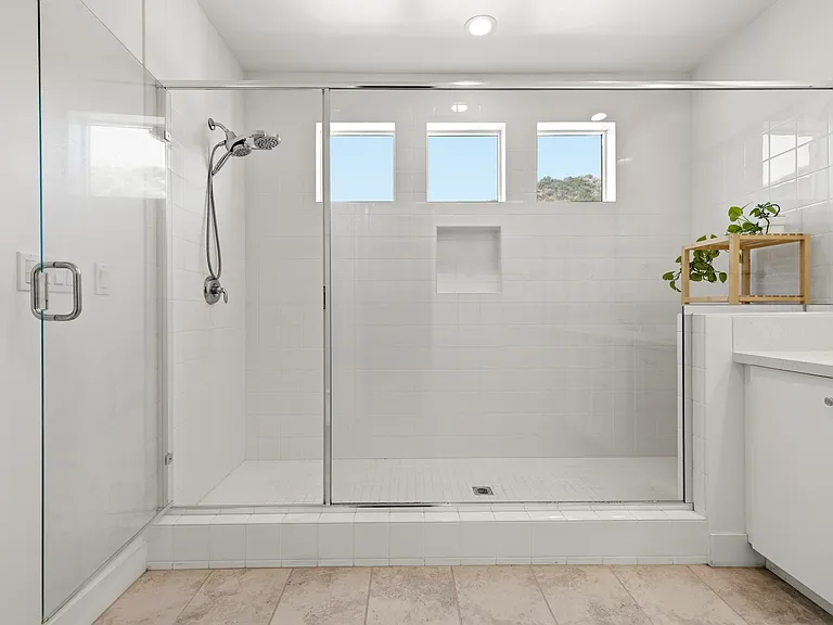 19212 Blackthorn Dr — Photo 36