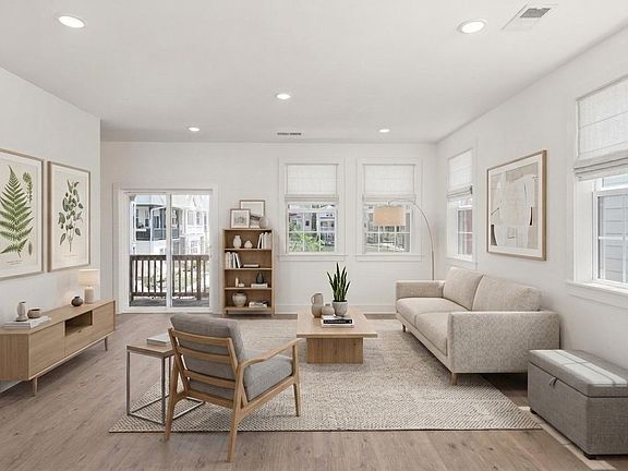 3rd image of 504 Edwin St #33