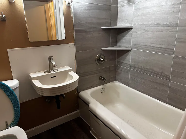 125 Bruning Ave #125 — Photo 5