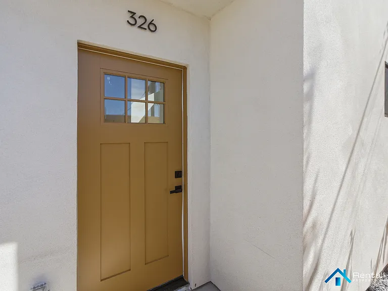 326 N La Fayette Park Pl — Photo 2
