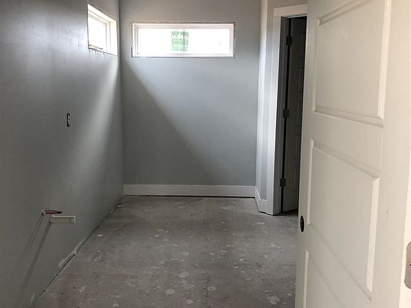 5th image of 7016 Shelton Ln