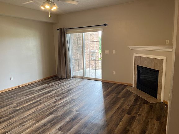 4th image of 560 Kansas Ave Unit 1
