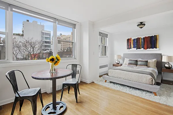 Sold by Compass | media 4