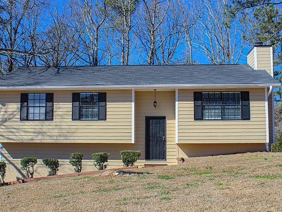 2nd image of 2968 Tara Woods Dr