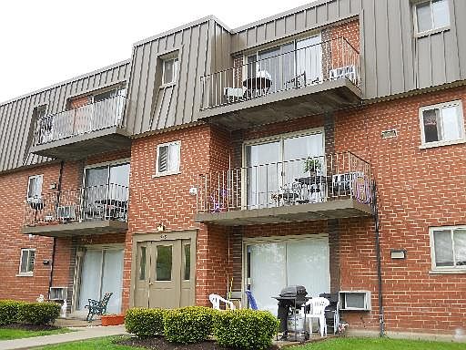 1st image of 578 Fairway View Dr APT 3C