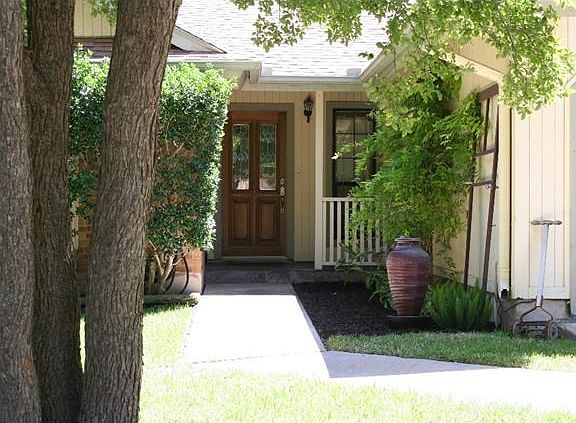 4th image of 3703 Hillrock Dr